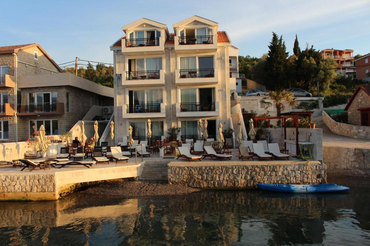Apartments Harmonia Tivat Exterior photo
