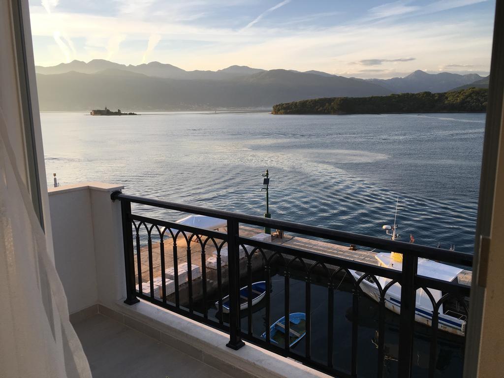 Apartments Harmonia Tivat Exterior photo