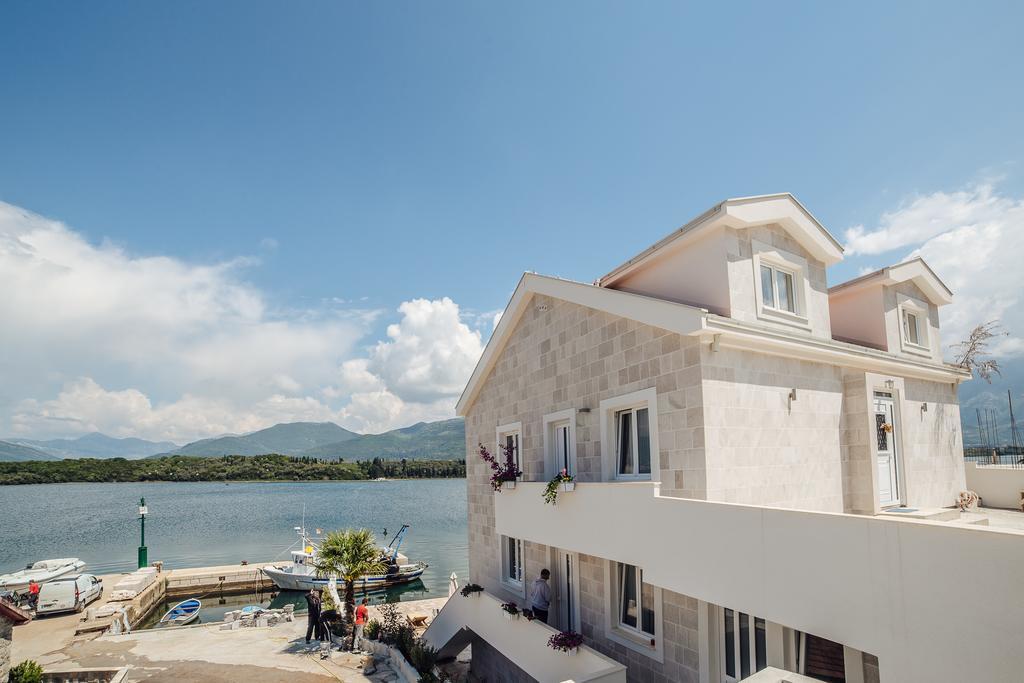 Apartments Harmonia Tivat Exterior photo